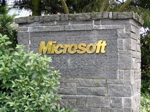 800px-Microsoft_sign_closeup