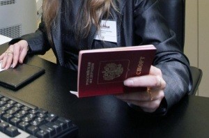 Новый закон помешает россиянам открыватьвизы