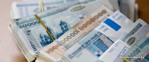 Белорусский рубль подешевел на 7%