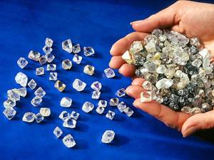 Гохран может получить еще 3 млрд руб. на приобретение бриллиантов