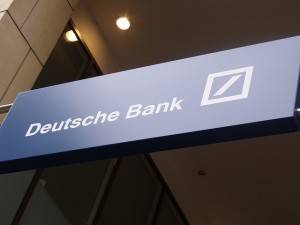 Deutsche Bank расследует возможное отмывание денег российскими клиентами