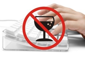 Госдума пересмотрит запрет на продажи алкоголя через интернет
